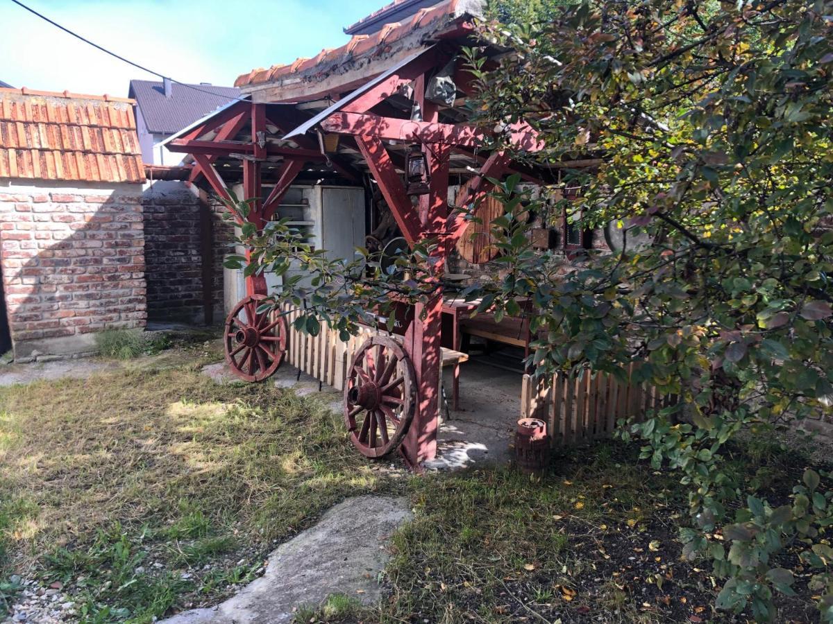 Apartmani & Restoran -S O K O- Sjenica Exteriér fotografie