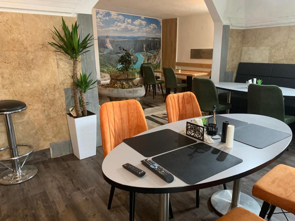 Apartmani & Restoran -S O K O- Sjenica Exteriér fotografie