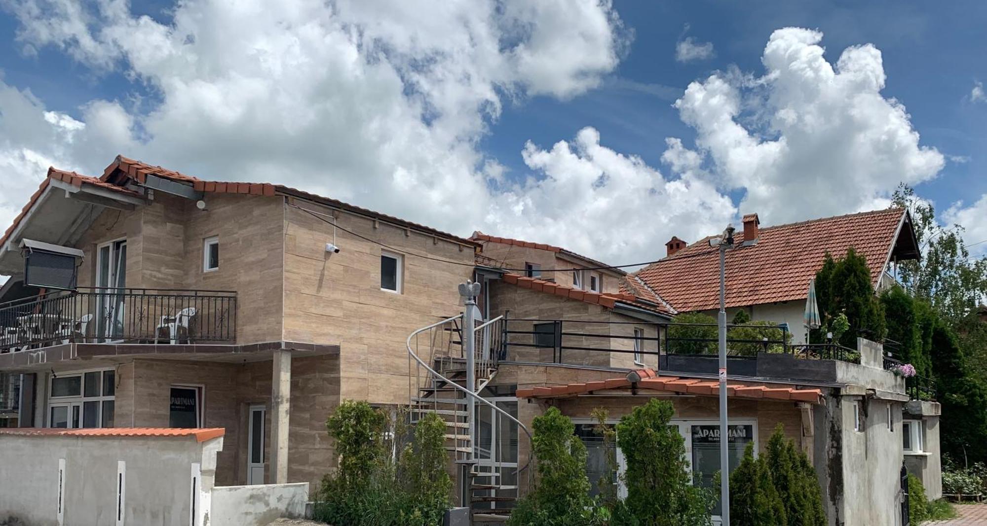 Apartmani & Restoran -S O K O- Sjenica Exteriér fotografie